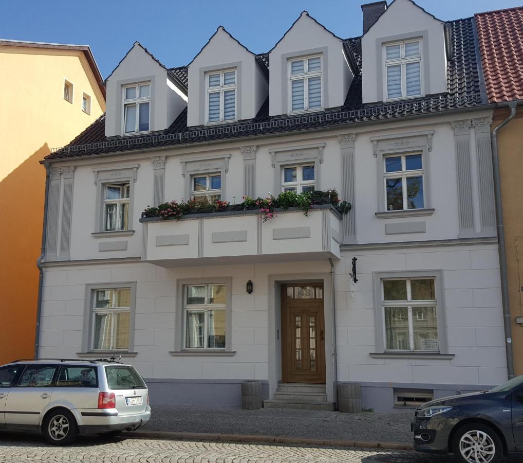 Apartamento Fewo Am Marktplatz I Eisenhüttenstadt Exterior foto